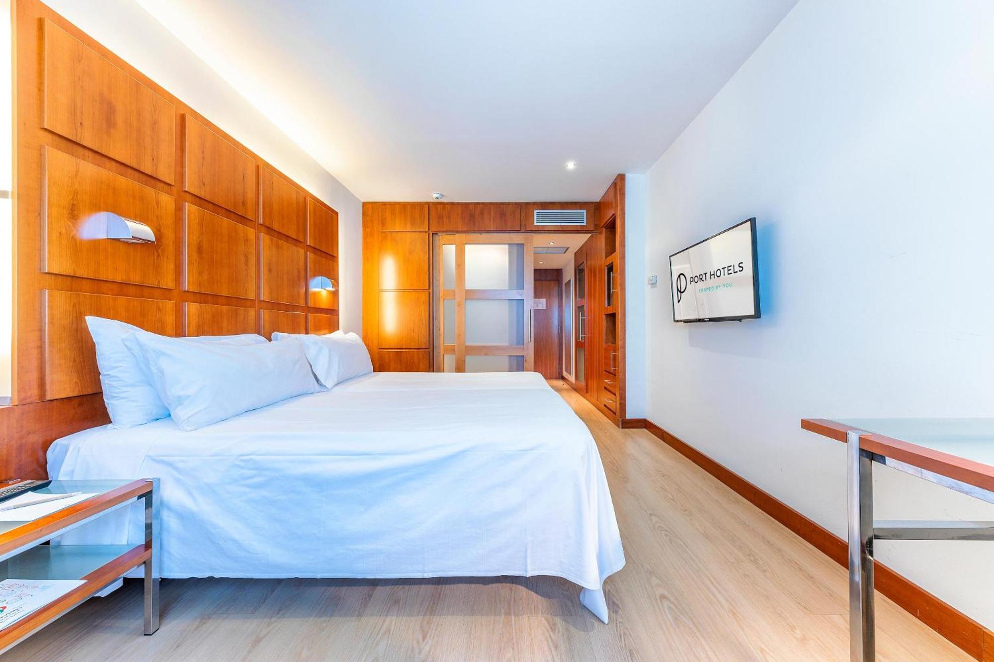 Port Azafata Valencia Hotel Manises Luaran gambar