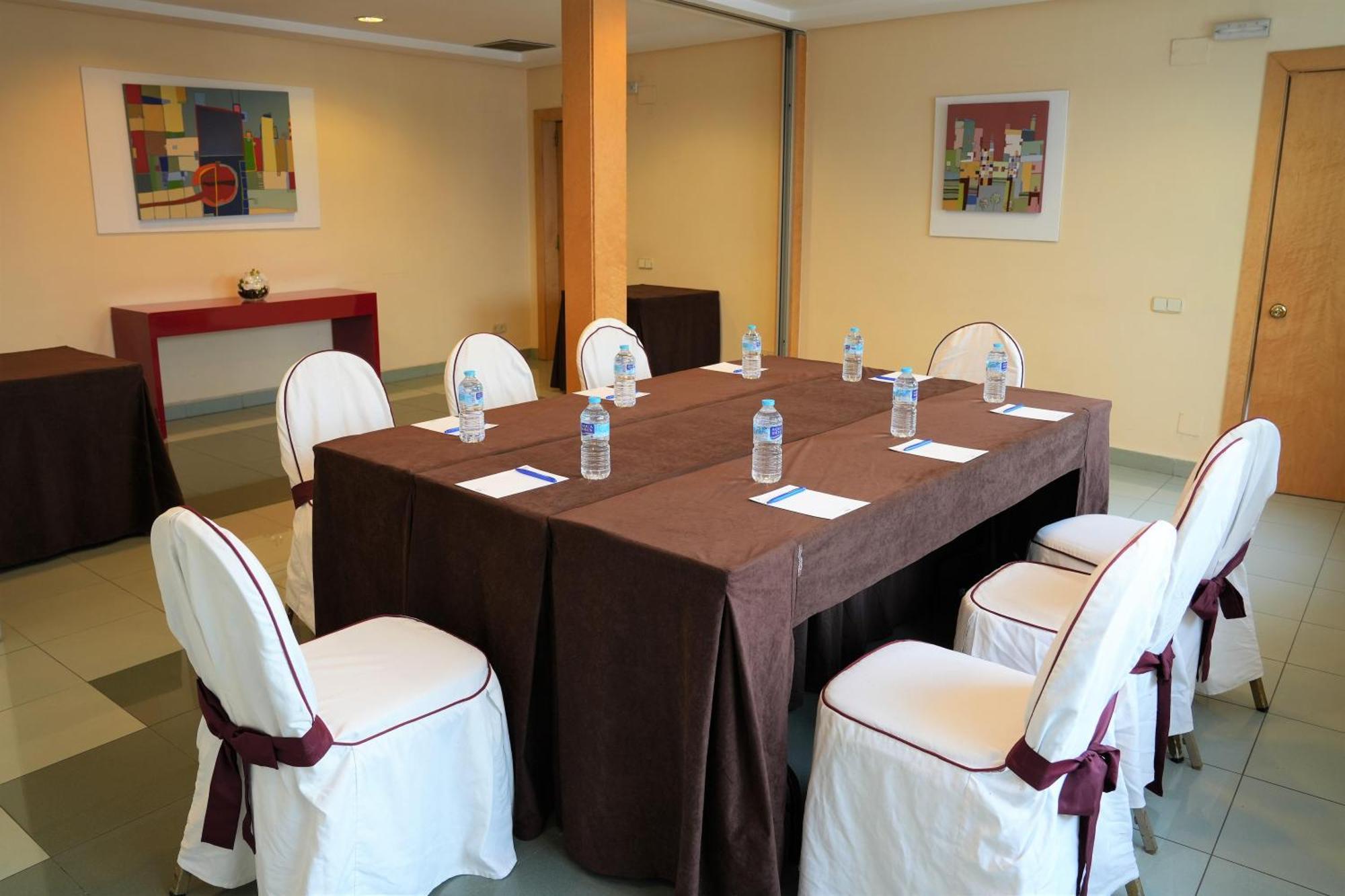 Port Azafata Valencia Hotel Manises Luaran gambar