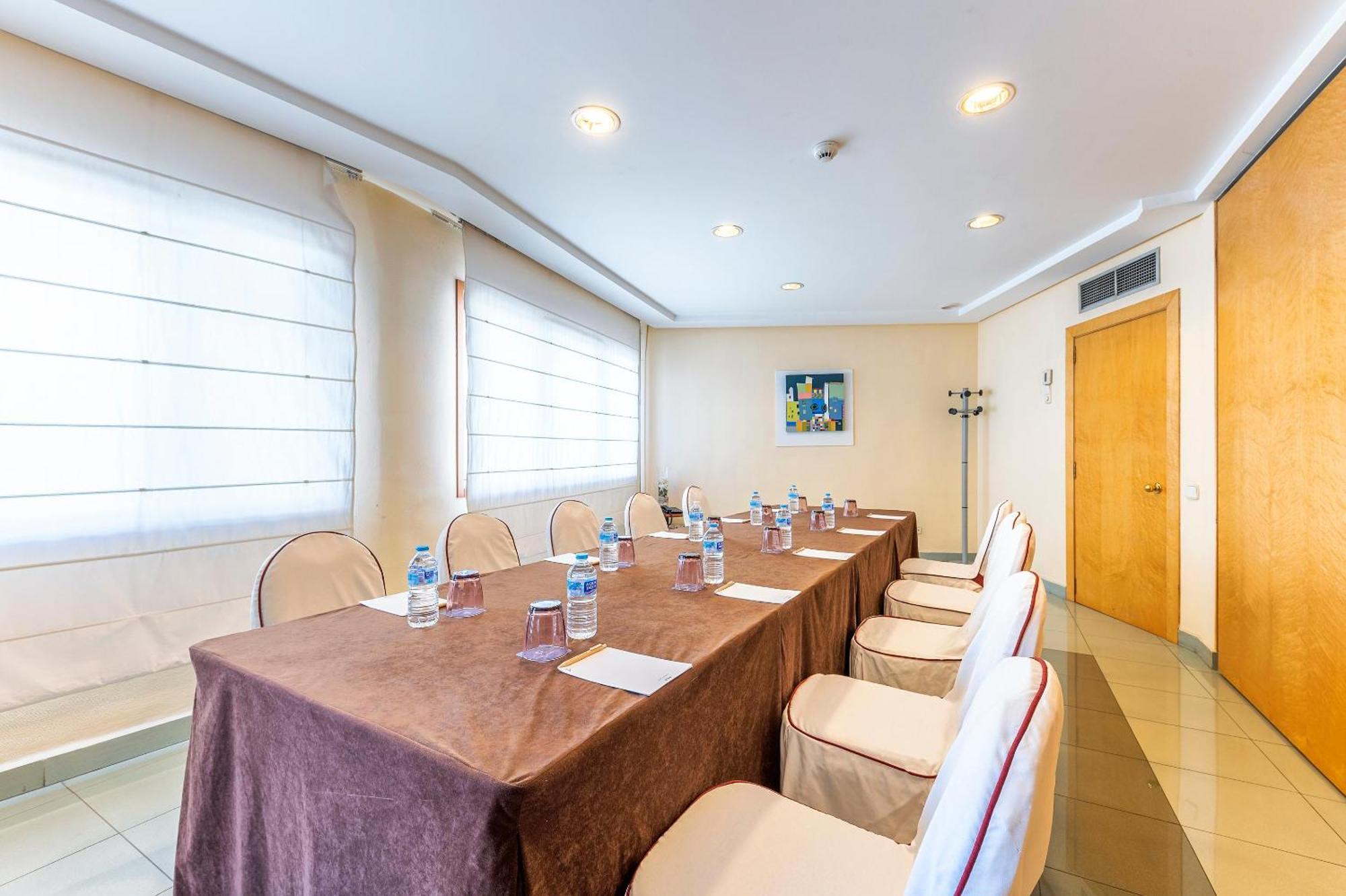 Port Azafata Valencia Hotel Manises Luaran gambar