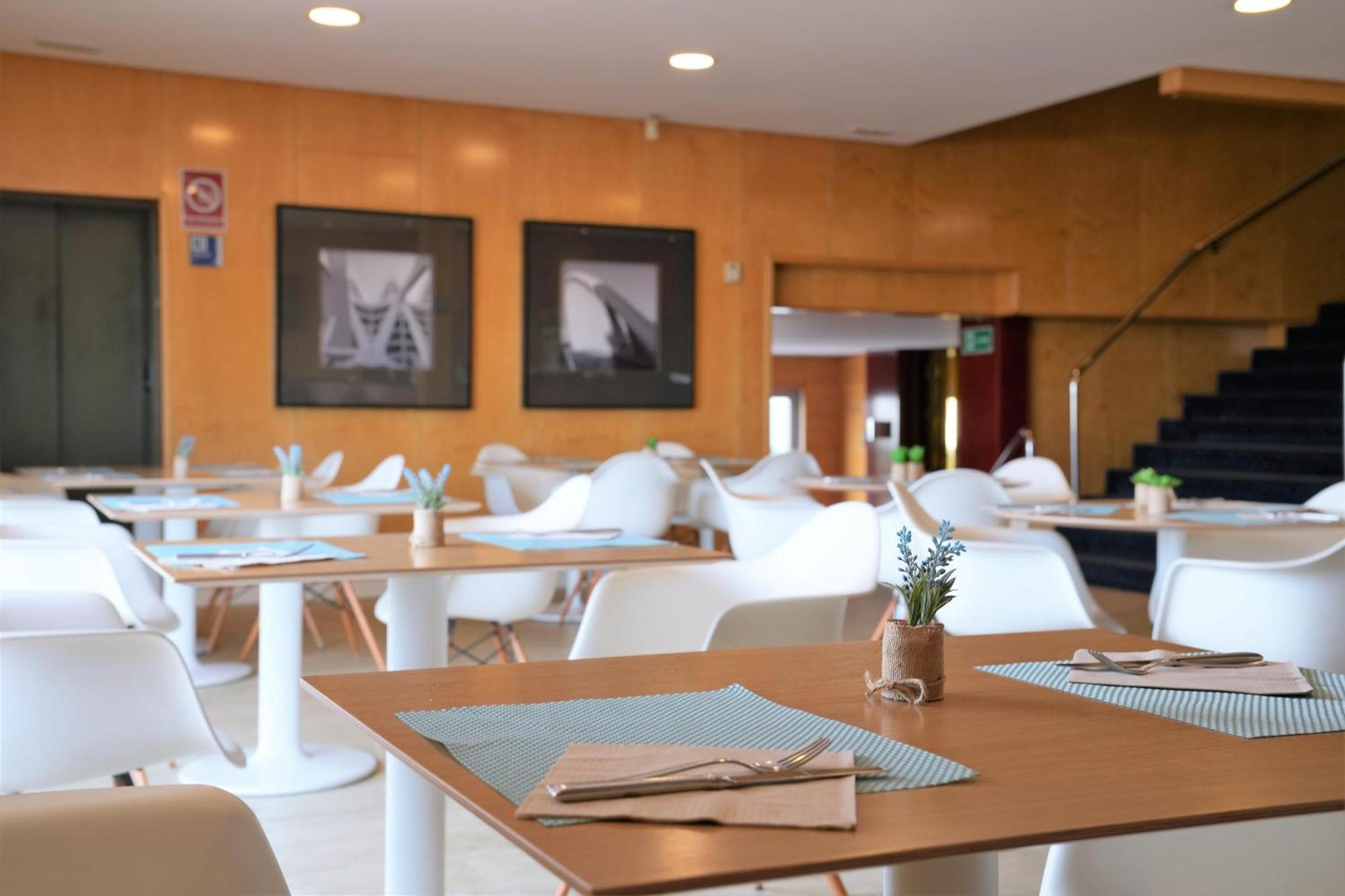Port Azafata Valencia Hotel Manises Luaran gambar