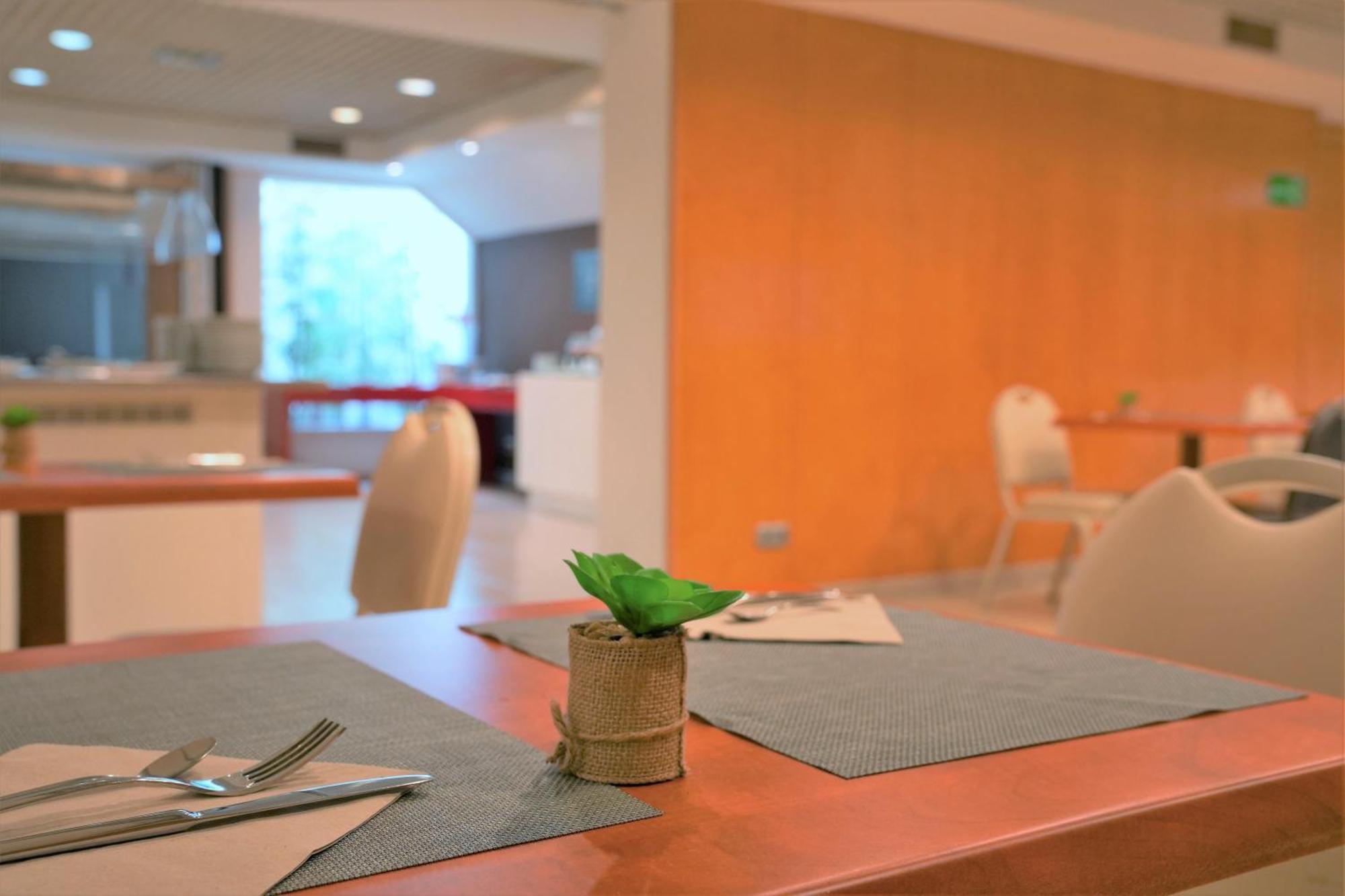 Port Azafata Valencia Hotel Manises Luaran gambar